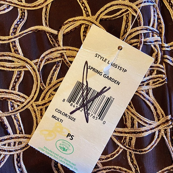 VNTG Semi-sheer Embroidered Mesh Laura Ashley, Zip jacket in excellent condition - Picture 10 of 14